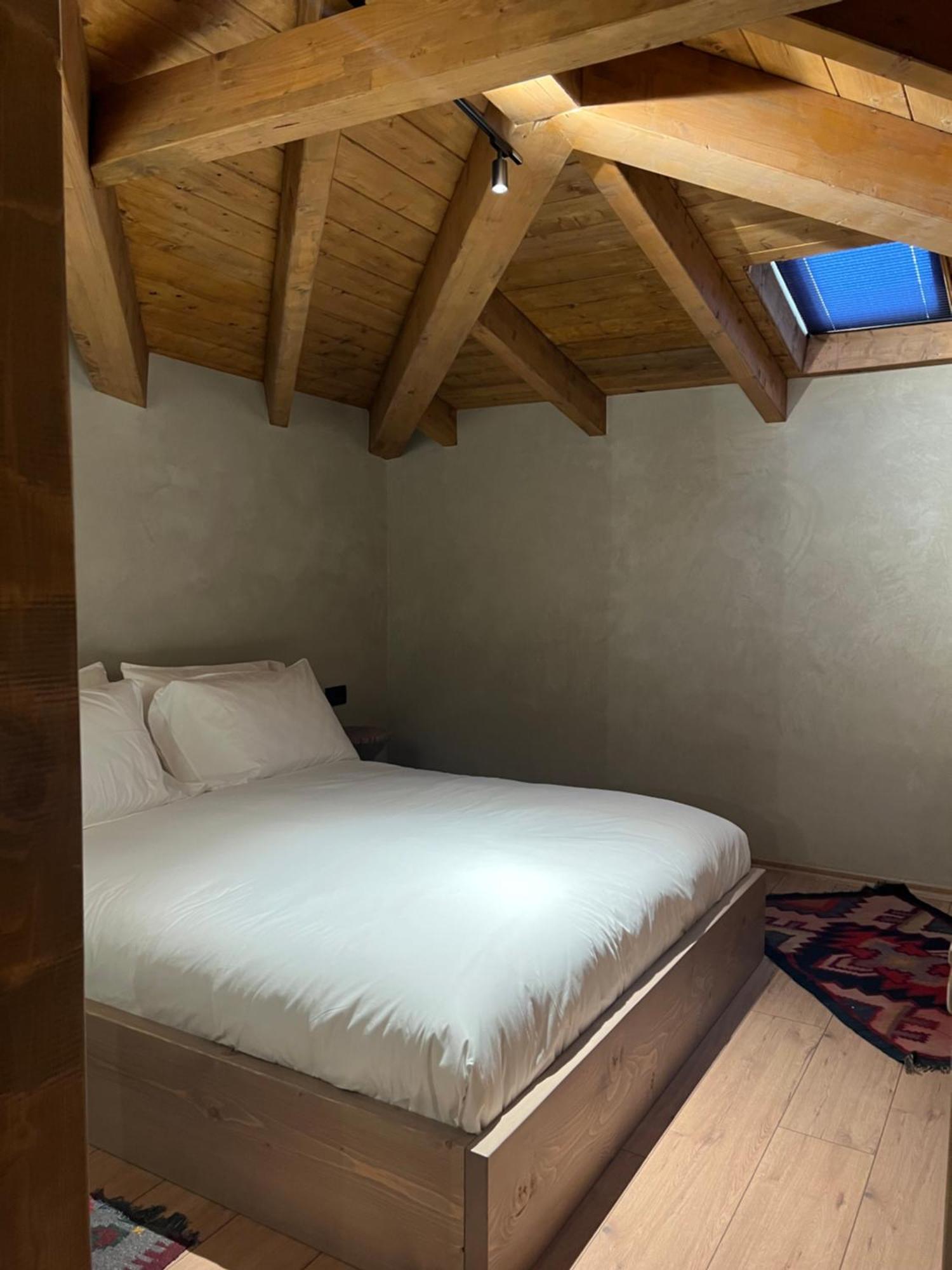 Faces & Places Boutique Hotel 티라나 외부 사진